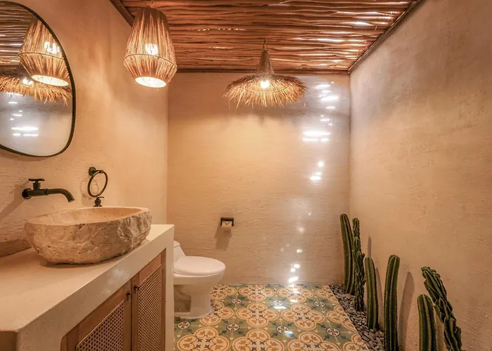 Layla - 7br In Pererenan - With Private Pool, Spa, Cinema & Gym *