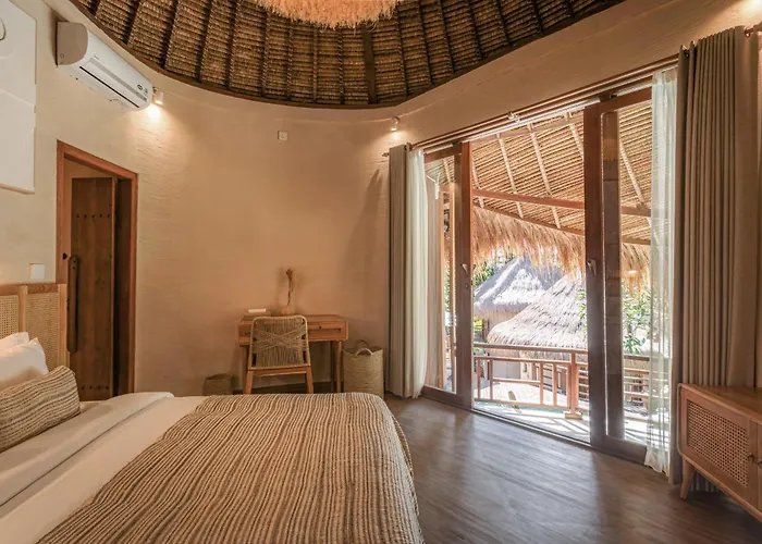 Layla - 7br In Pererenan - With Private Pool, Spa, Cinema & Gym *