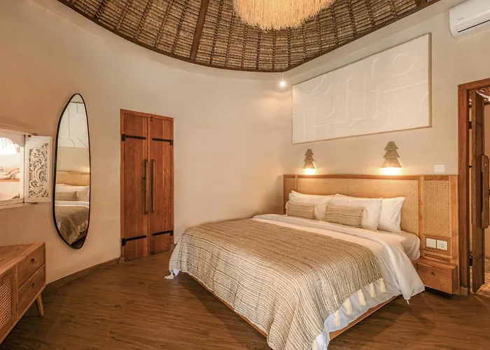 Villa Layla - 7br In Pererenan - With Private Pool, Spa, Cinema & Gym