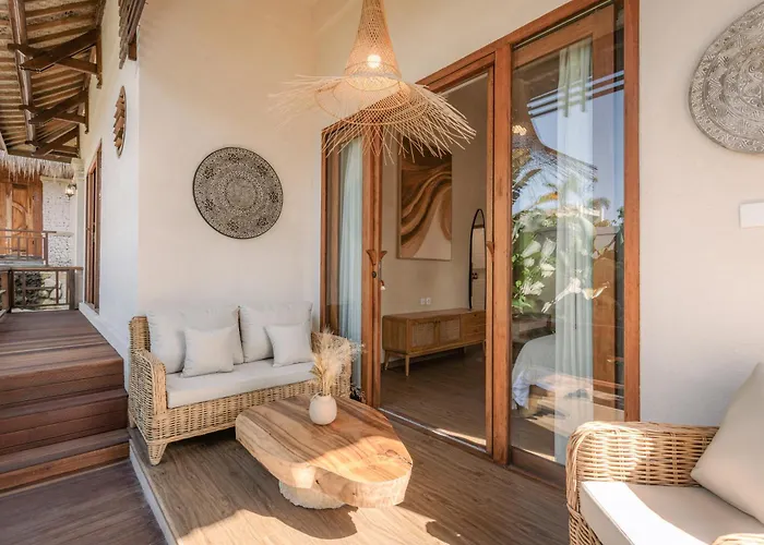 Villa Layla - 7br In Pererenan - With Private Pool, Spa, Cinema & Gym *