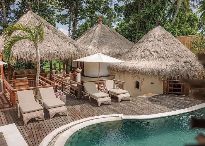 Layla - 7br In Pererenan - With Private Pool, Spa, Cinema & Gym Villa *