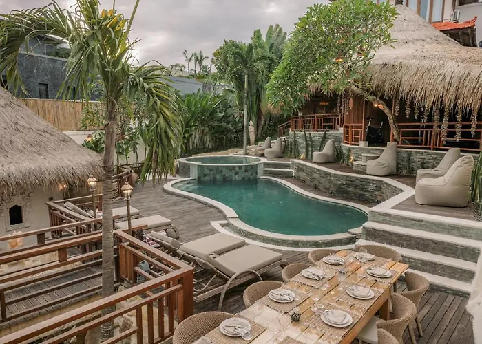 Layla - 7br In Pererenan - With Private Pool, Spa, Cinema & Gym Villa *