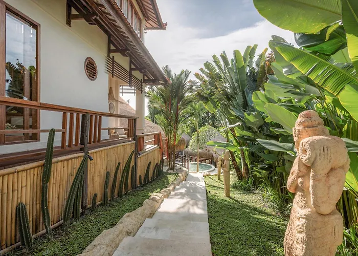 Villa Layla - 7br In Pererenan - With Private Pool, Spa, Cinema & Gym *