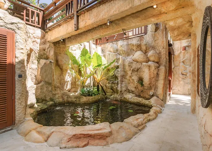 Layla - 7br In Pererenan - With Private Pool, Spa, Cinema & Gym Denpasar (Bali)