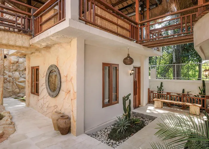 Layla - 7br In Pererenan - With Private Pool, Spa, Cinema & Gym *
