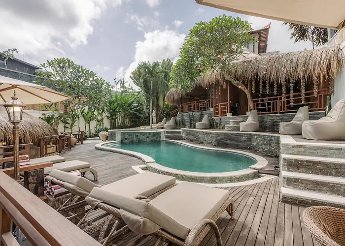 Villa Layla - 7br In Pererenan - With Private Pool, Spa, Cinema & Gym